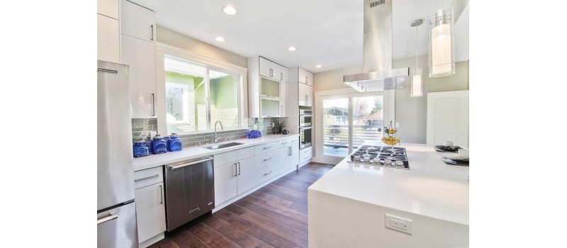 7 White Kitchen Cabinet Ideas to Enliven Your Kitchen