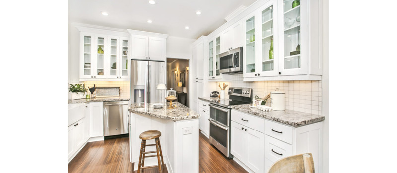 7 Amazing Tips for Decorating a Small Kitchen with White Shaker Cabinets 7 Amazing Tips for Decorating a Small Kitchen with White Shaker Cabinets